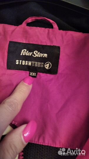 Ветровка женская