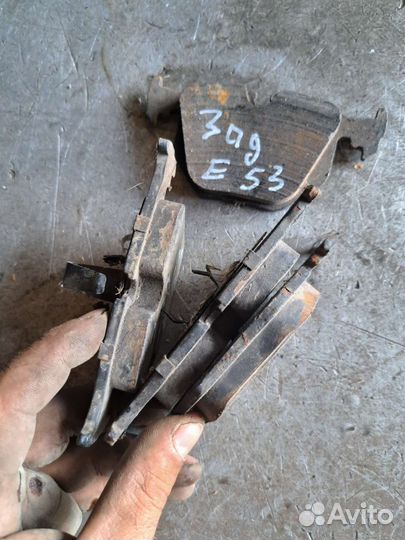 Колодки тормозные задние BMW E53