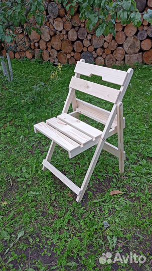 Деревянный стульчик