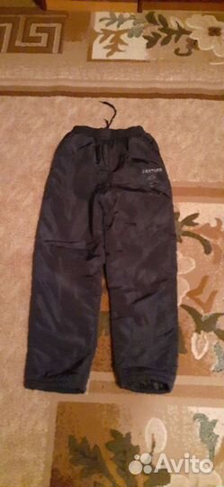 Демисезонная куртка для девочки 140 новый