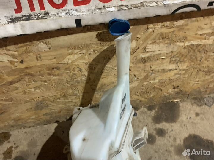 Бачок омывателя Kia Rio 3