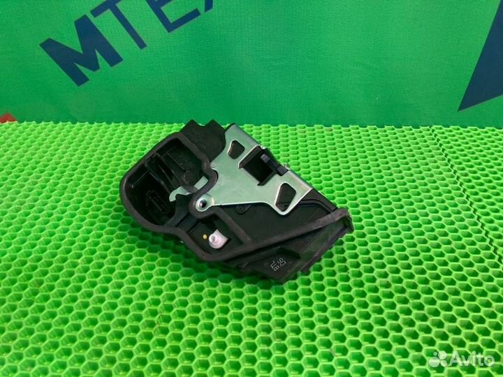 Замок боковой двери передний левый Bmw 5 F10