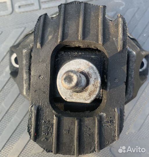 Подушка двигателя бмв е 61 2 л дизель N47