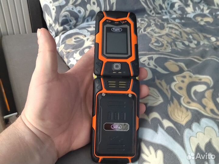 Land Rover D2019, 3/32 ГБ