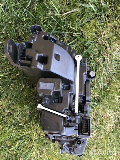 Фара на мерседес w 213