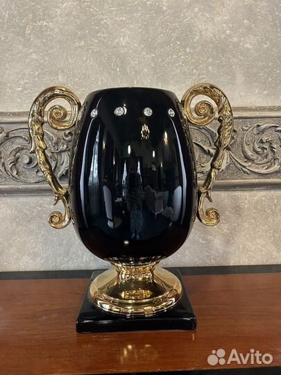 Ваза с ручками Италия