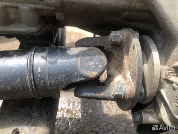 Вал карданный передний Toyota Hilux Pick Up