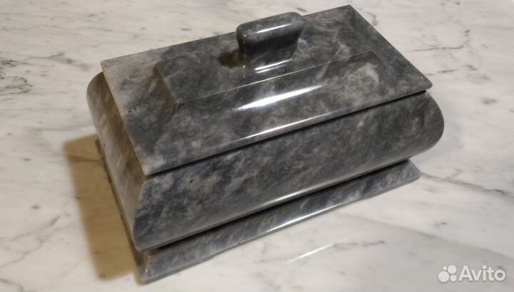 Шкатулка из камня