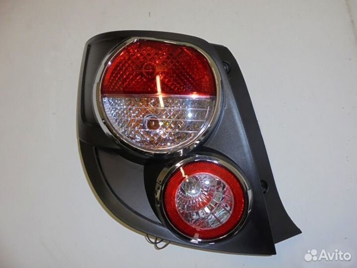 Фонарь задний левый Шевроле Авео т300 300 Хэтчбек