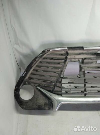 Решетка переднего бампера toyota camry xv50