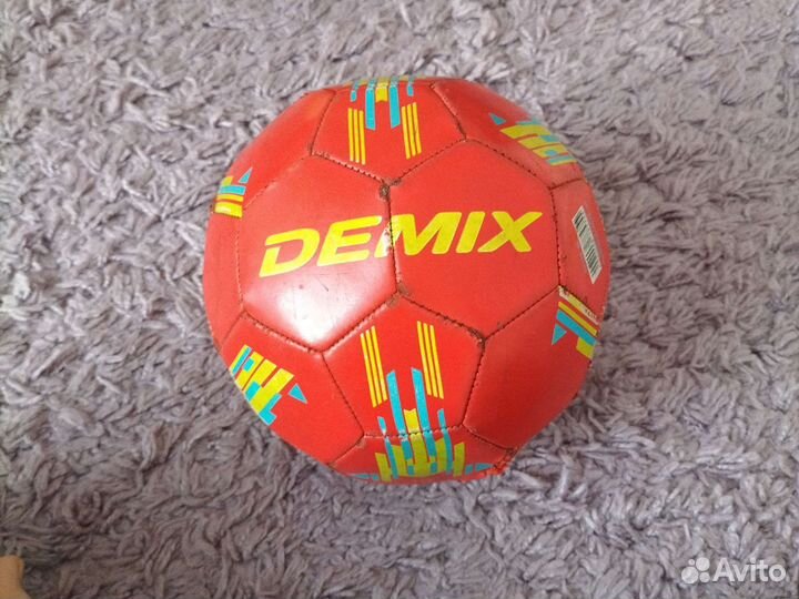 Футбольный мяч demix
