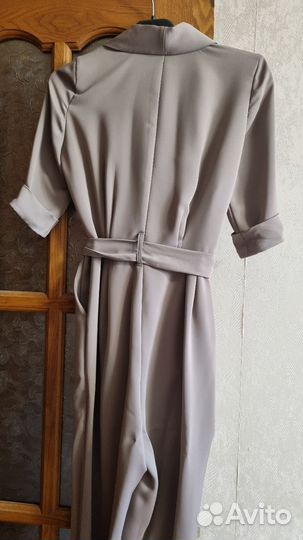 Комбинезон цвета 