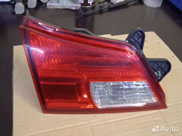 Фонарь крышки багажника Subaru oytback br9