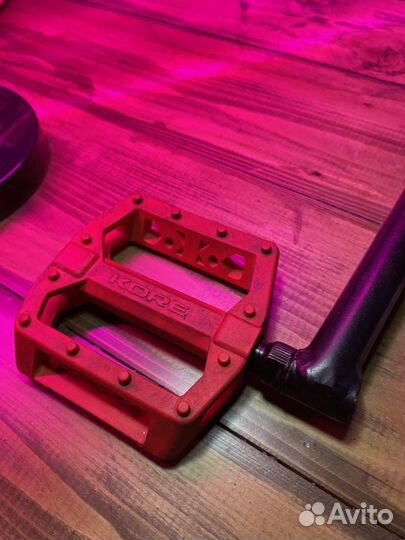 Бмх/мтб шатуны со звездой и педалями Kore