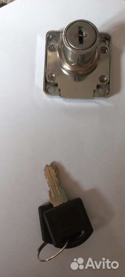 Замок мебельный