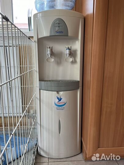 Кулер для воды напольный б/у