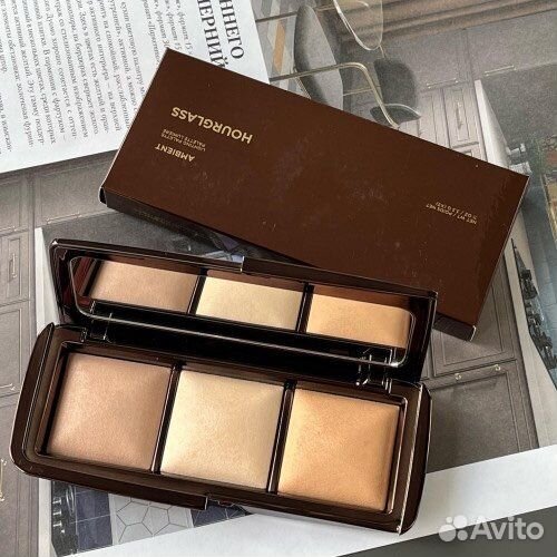 Палетка Hourglass Ambient Lighting Palette