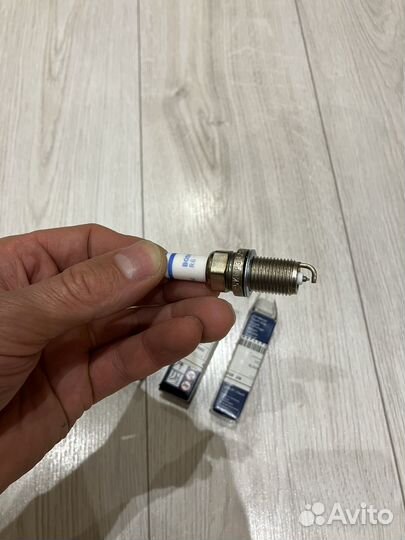 Свеча зажигания Bosch FR5KPP332S