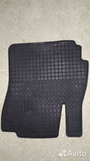 Резиновые коврики салона Мазда 5