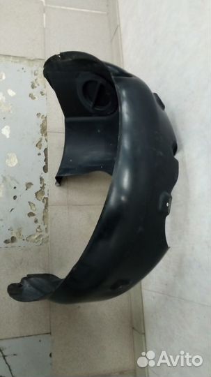 Подкрылок (локер) передний левый б/у на Лада Веста