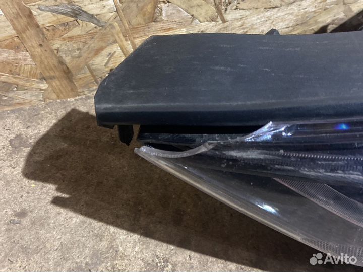 Передняя левая фара Hyundai Tucson 3