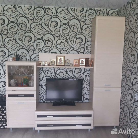 Стенка в гостиную под тв
