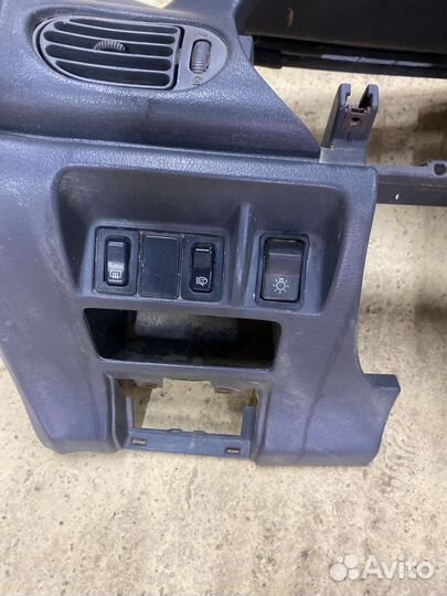 Торпедо, панель Mazda 121