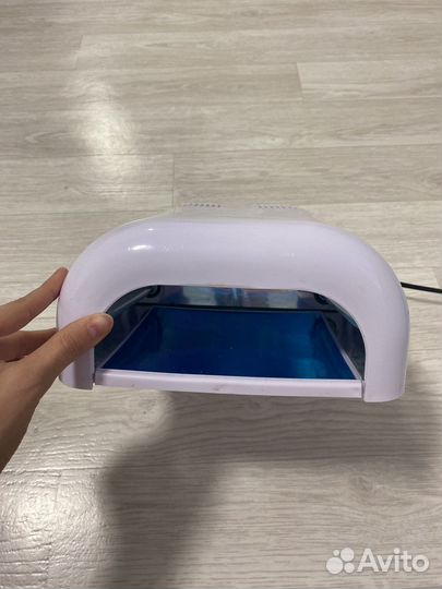 Лампа для ногтей