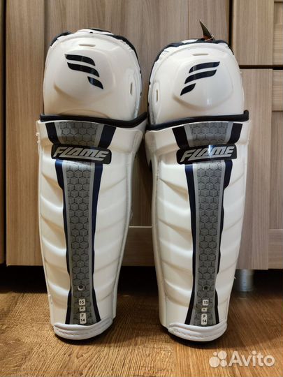 Щитки хоккейные flame