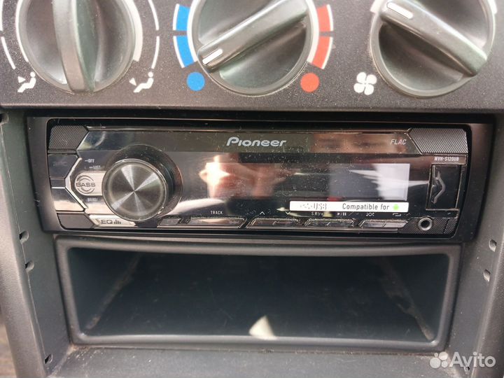 Магнитола Pioneer MVH-150UB с Bluetooth