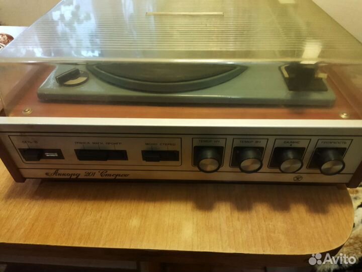 Проигрыватель винила СССР