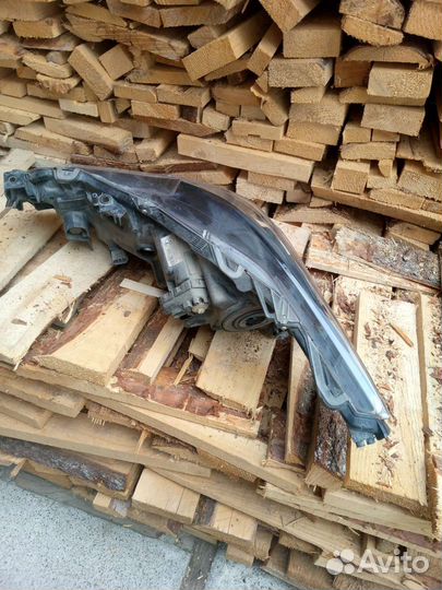 Фары toyota corolla е210