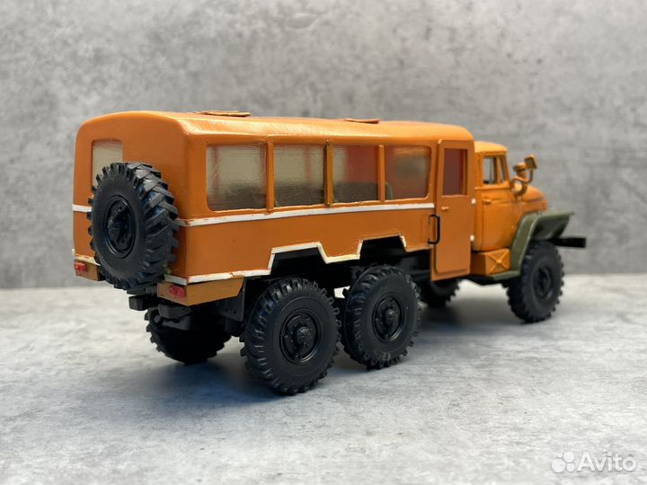 Коллекционная модель Урал-4320 Вахта Элекон 1:43