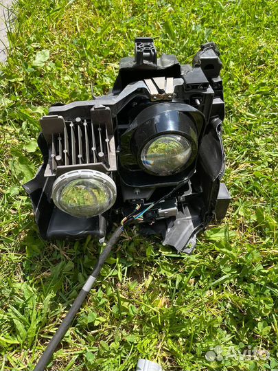 Фары битые X-Trail рестайлинг