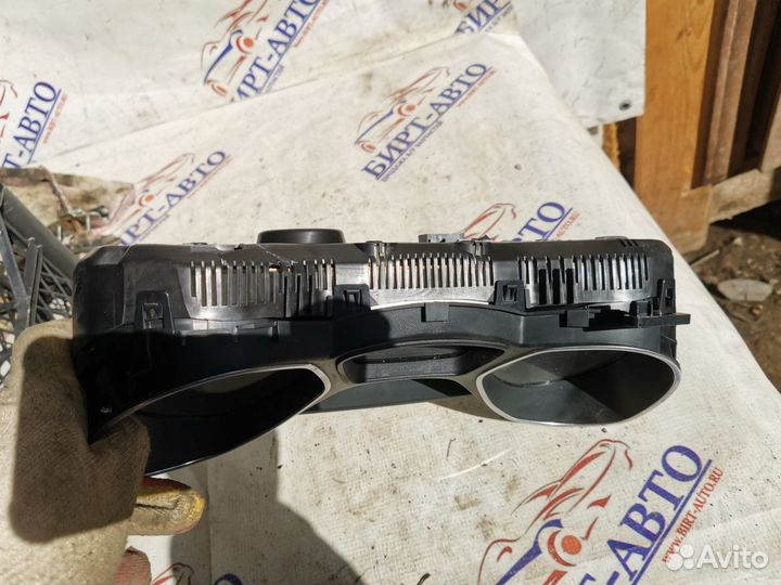 Панель приборов с дефектом Ford Focus 3