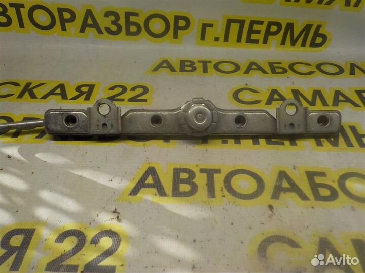 Рейка топливная (рампа) Toyota Corolla (E150) 200