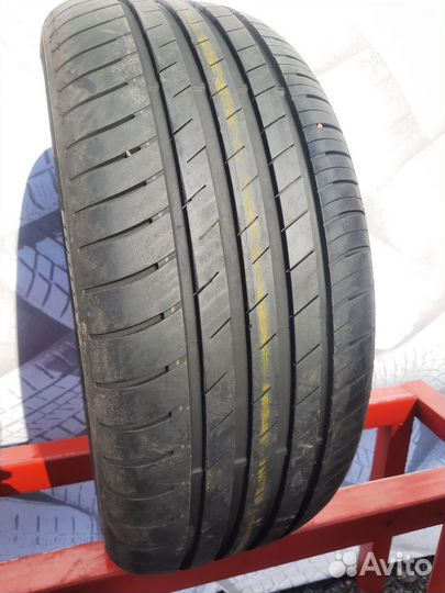 Goodyear EfficientGrip Performance 225/50 R17