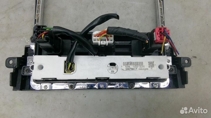 Кнопка аварийной сигнализации Kia Sorento