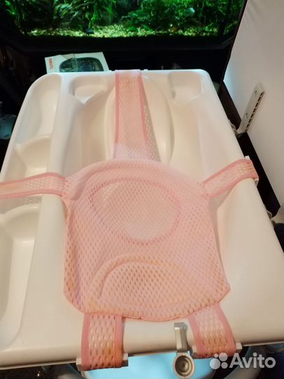 Пеленальный столик с ванночкой