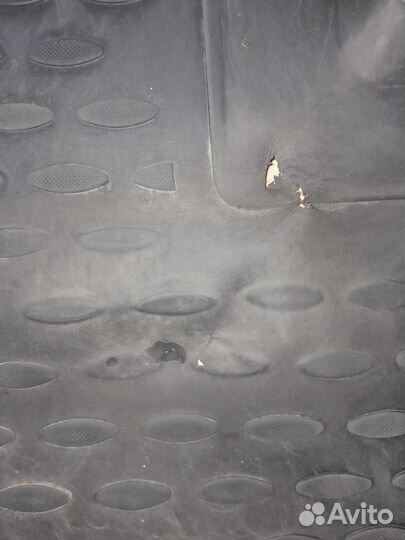 Автомобильные коврики резиновые