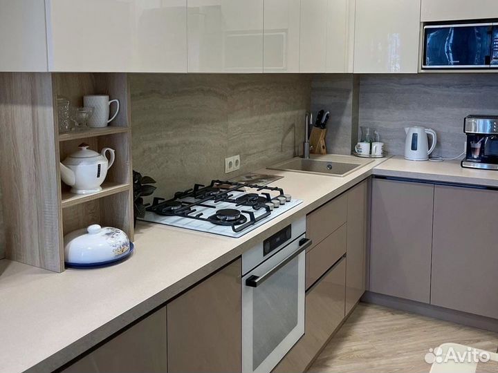 Кухонный гарнитур / Кухни на заказ