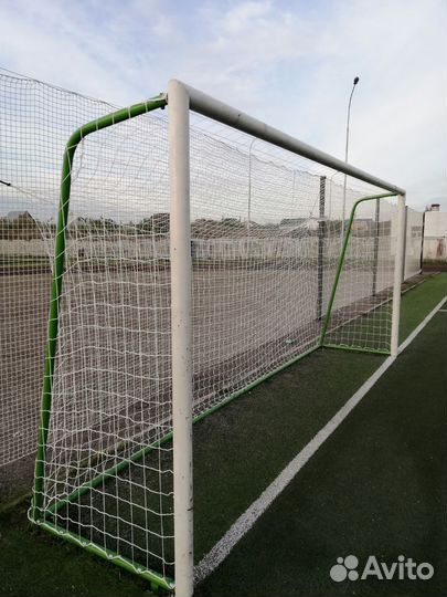 Футбольная сетка крепление