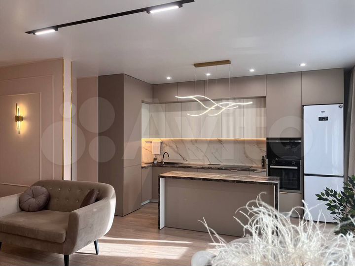 3-к. квартира, 95 м², 6/25 эт.