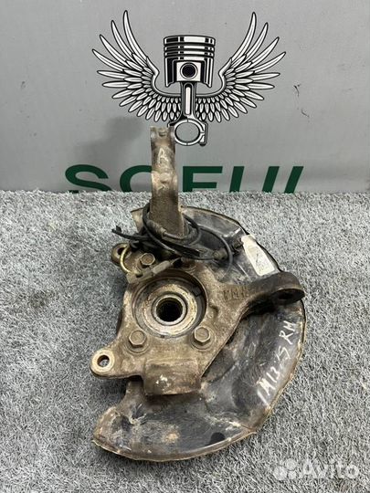 Кулак поворотный передний правый Toyota Auris 2013