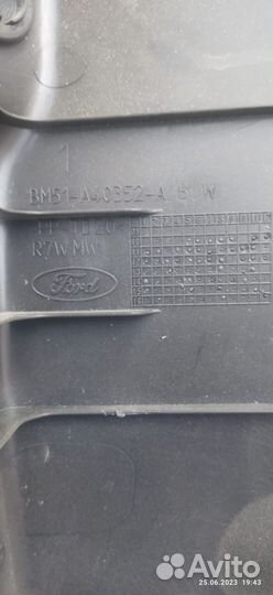 Накладка задней панели багажника ford Focus 3