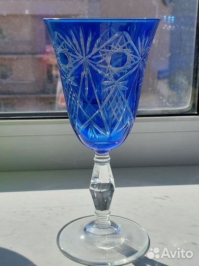 Набор бокалов из цветного стекла