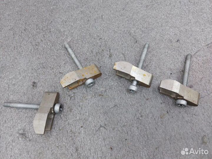 Скоба крепления форсунки Mercedes-Benz Glc-Class