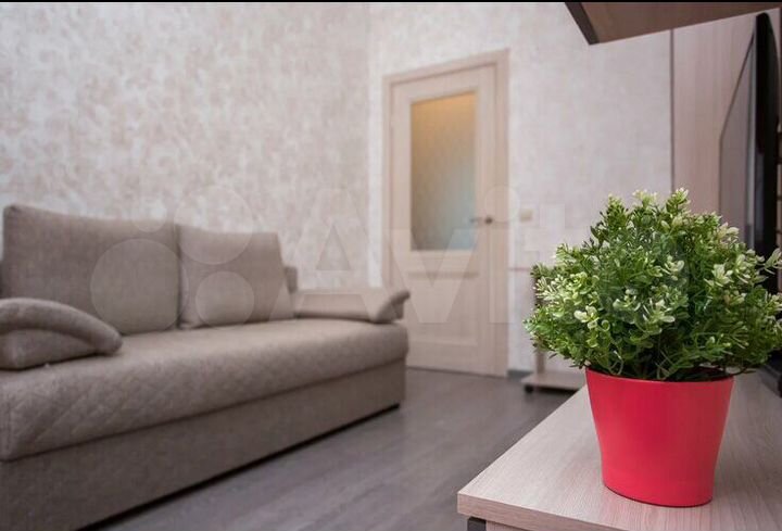 1-к. квартира, 42 м², 1/3 эт.