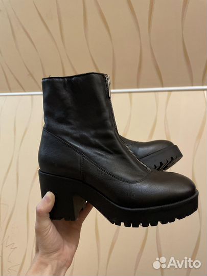 Ботинки stradivarius 36