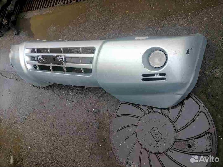 Бампер передний Mitsubishi Pajero III V73W V75W